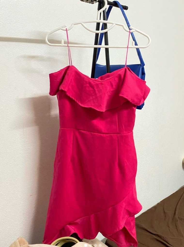 เดรสสี hot pink ปังมากกจึ้งมาก