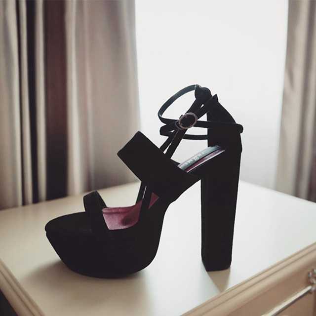 VICTORIA VALENTINE HEELS 5.5 INCHES BLACK (VVS)