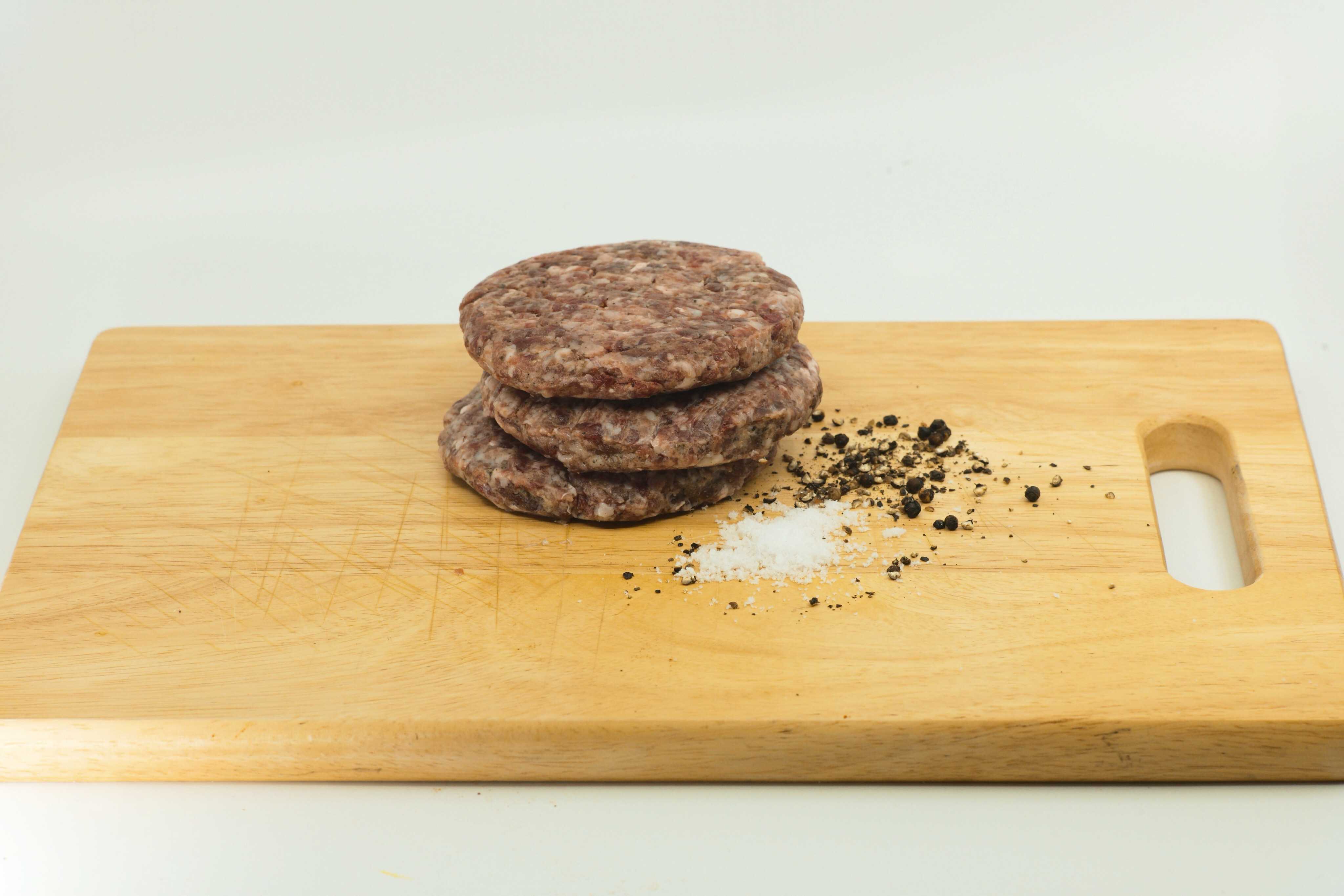 Signature Beef Burger Patties / เบอร์เกอร์แพตตี้เนื้อ
