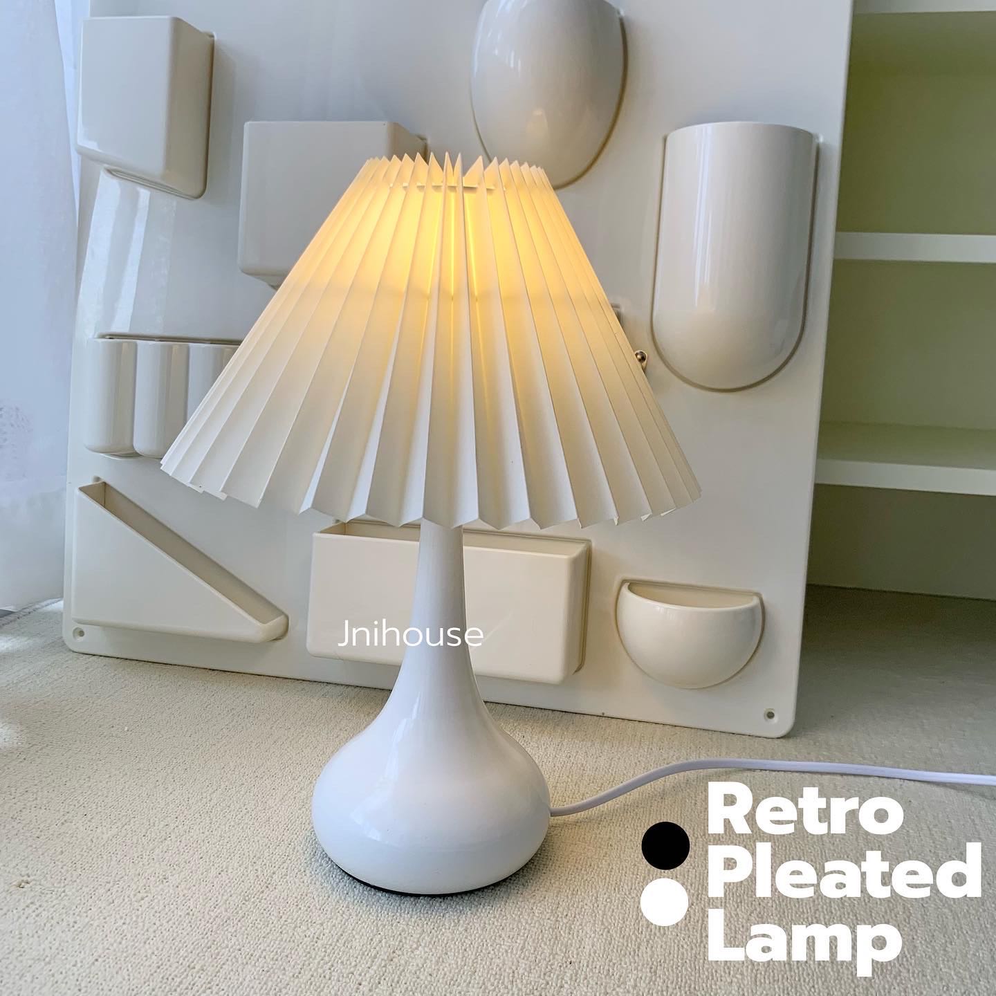 [พรีออเดอร์ 2-3 weeks] โคมไฟตั้งโต๊ะ โคมไฟจีบ (lamp)