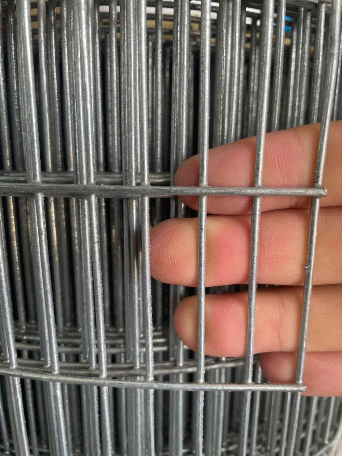 ลวดตาข่าย 1/2x2 นิ้ว #14 0.90x15m