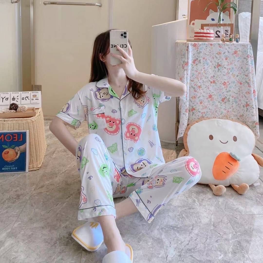 ทอยสตอรี่ขาว