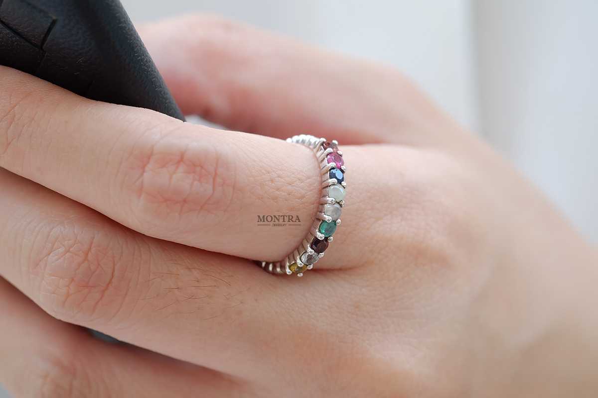 [Pre-Order] แหวนนพเก้า แหวนพลอยแท้ แหวนพลอยแท้เสริมดวง แหวนเงินแท้ S925 by Montra Jewelry
