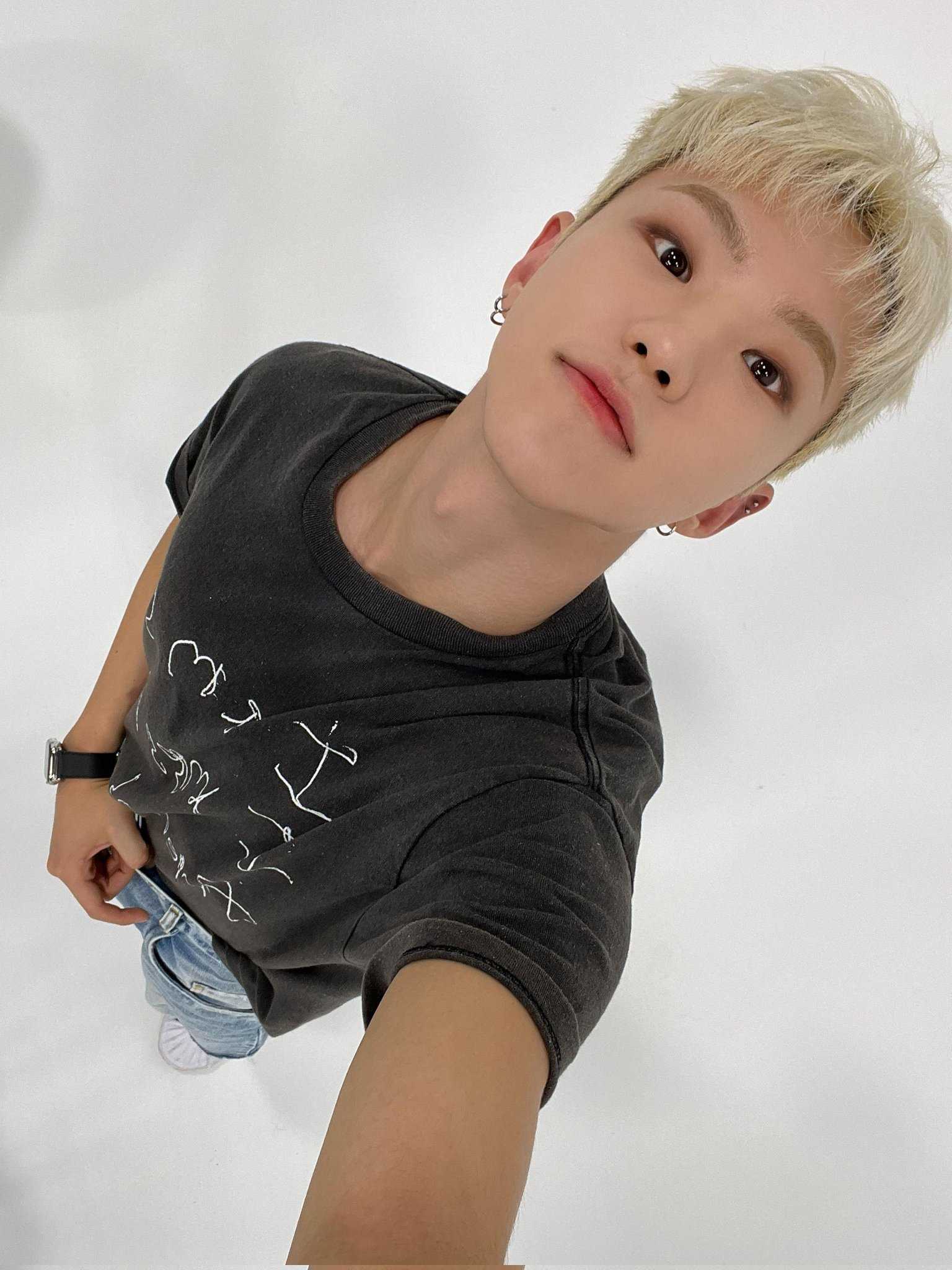 เสื้อ Gallery Department แบบ #โฮขิ #SVT