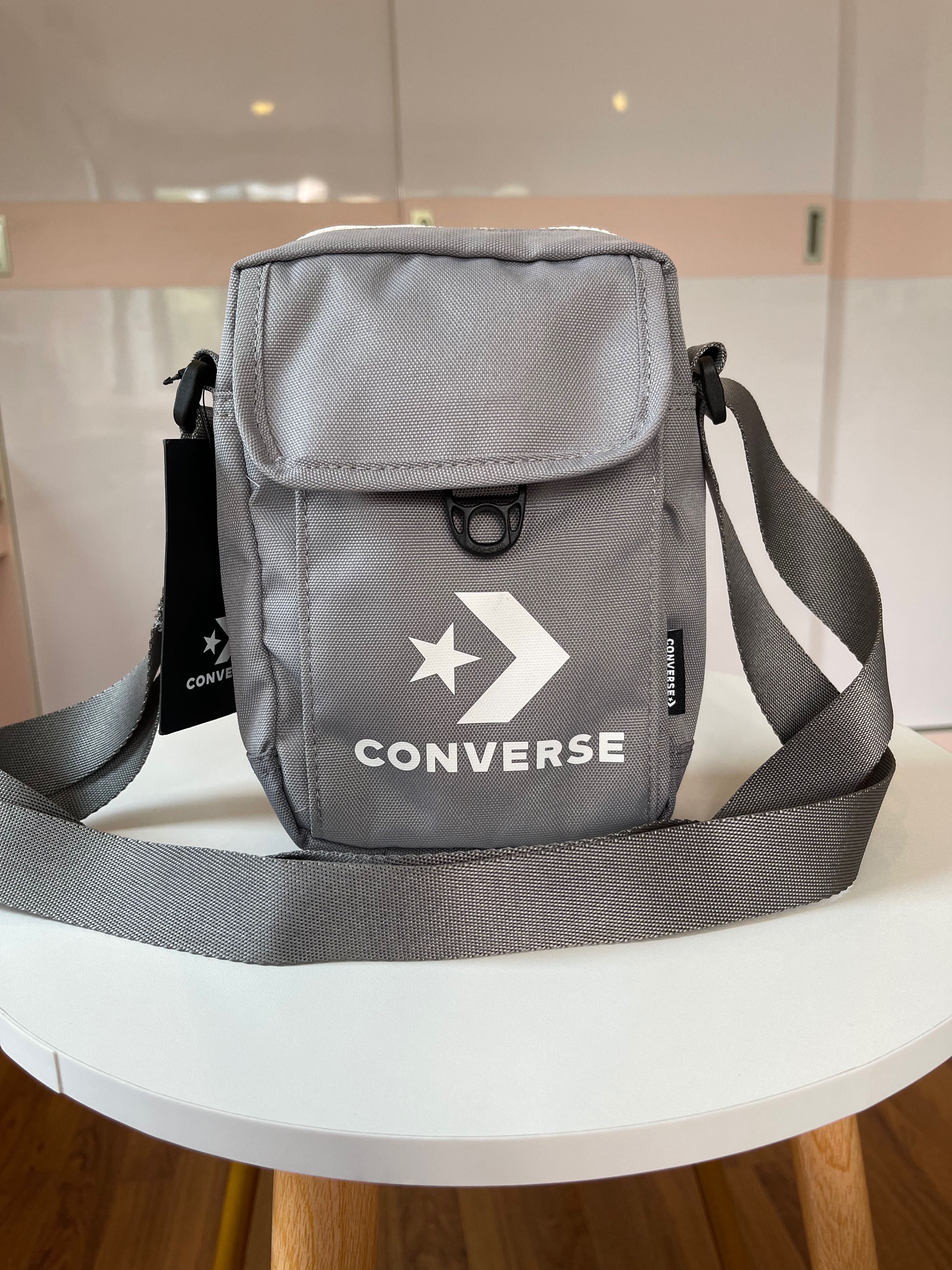 Converse All star Chuck Taylor crossbody bag.