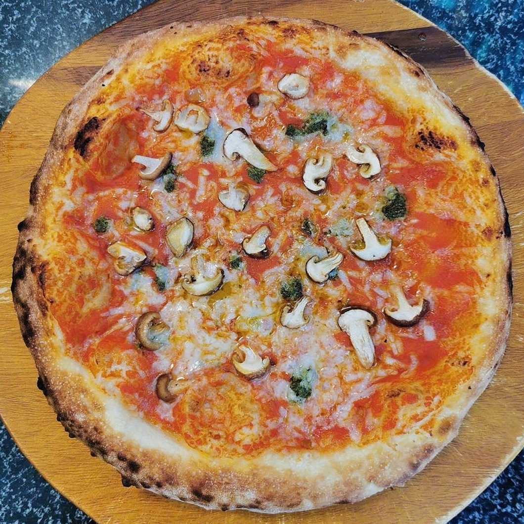 Mushroom Pesto Pizza 12 inch (Frozen)