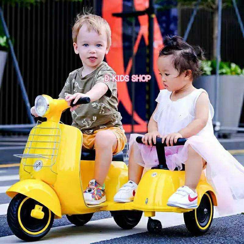 รถแบตเตอรี่เด็ก รถเด็กนั่ง ทรงเวสป้า มีพ่วงข้างน่ารักมาก ของเล่นเด็ก รถเวสป้าเด็ก No.008