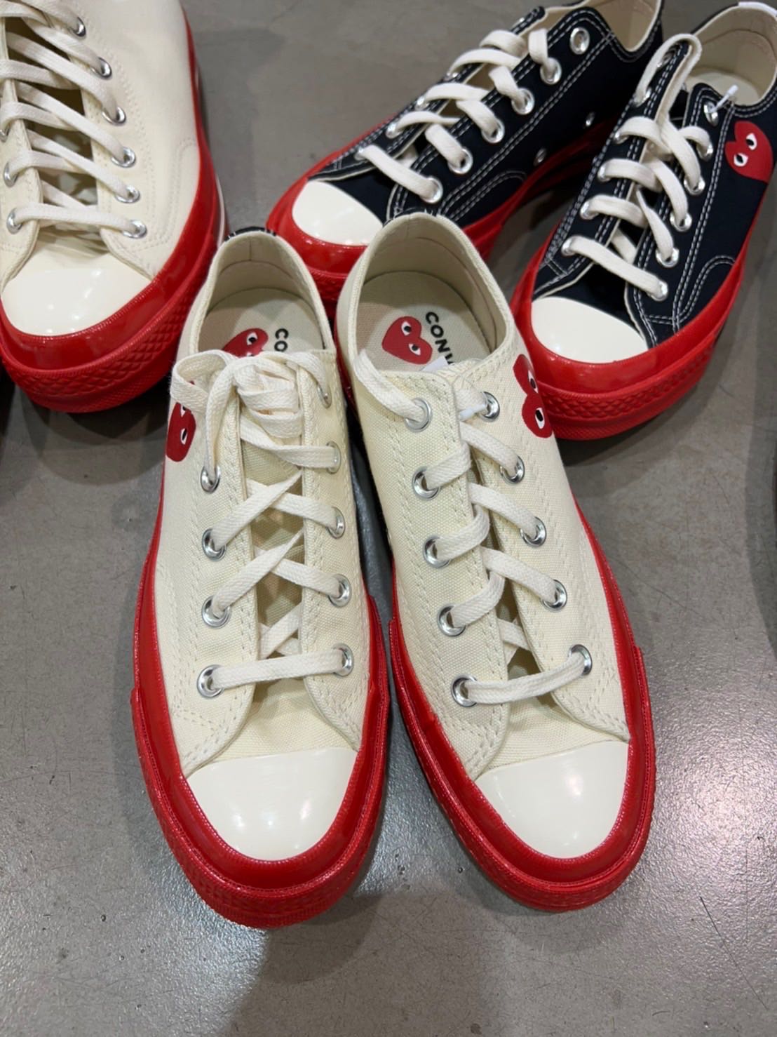 PLAY COMME des GARÇONS  -- ร้องเท้า Play Comme x Converse ( ของแท้ 100% )