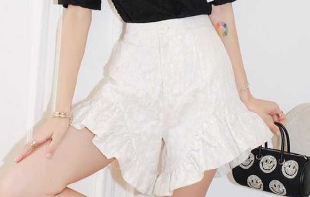 กางเกง Iris boutique