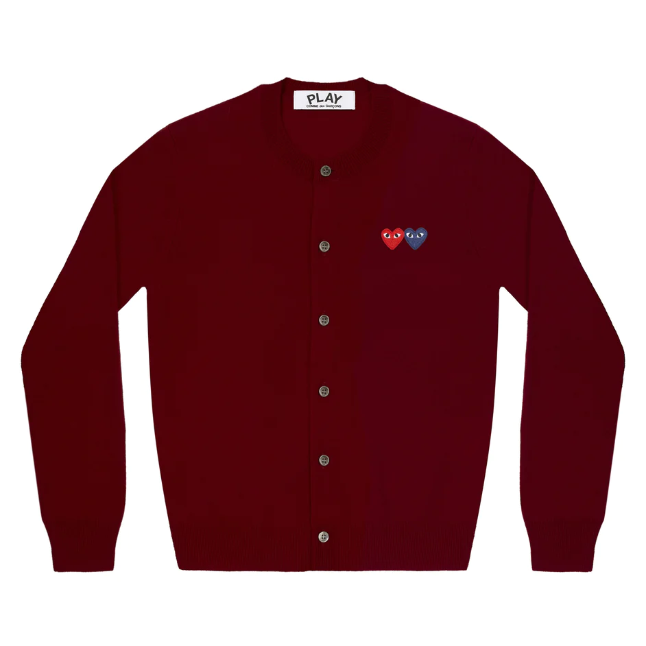PLAY COMME des GARÇONS : เสื้อคาดิแกน Play Comme คอกลมสีแดงเลือดหมูหัวใจคู่ (ของแท้จากญี่ปุ่น 100%)