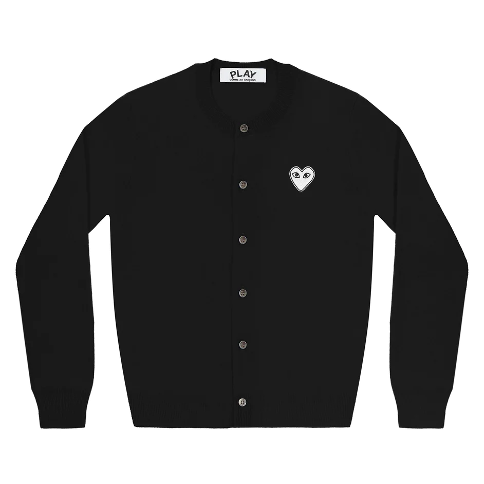 PLAY COMME des GARÇONS : เสื้อคาดิแกน Play Comme คอกลมสีดำหัวใจขาว (ของแท้จากญี่ปุ่น 100%)