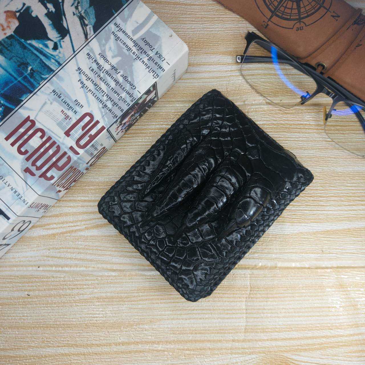 กระเป๋าสตางค์หนังแท้ กระเป๋าจระเข้  Crocodile Wallet เป็นนิ้วเท้าจระเข้ เป็นที่นิยมมาก ในยุโรป