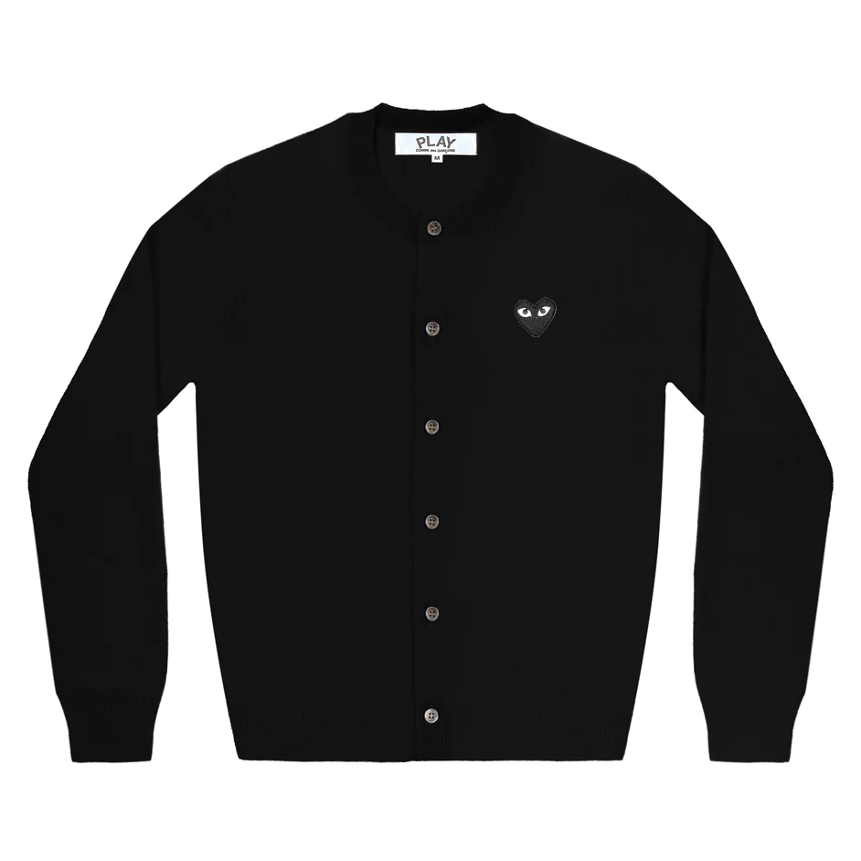 PLAY COMME des GARÇONS : เสื้อคาดิแกน Play Comme คอกลมสีดำหัวใจดำ (ของแท้จากญี่ปุ่น 100%)