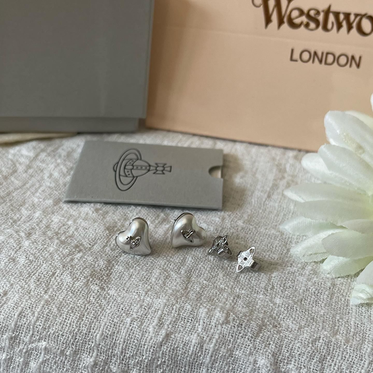 ต่างหู Like new วิเวียน westwood pearl heart SHW earrings fullset