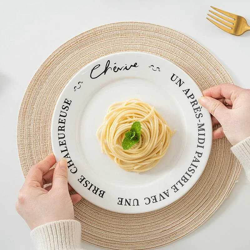 [พร้อมส่ง] Vintage plate Chivive ลายตัวอักษร สไตล์เกาหลี มือ 1 พร้อมกล่อง