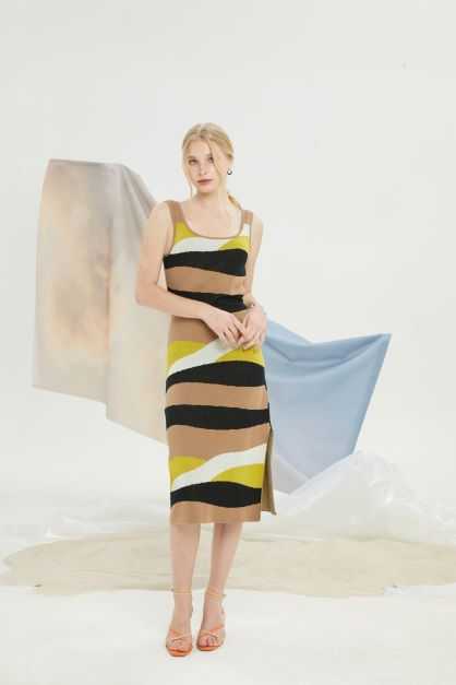 Mild Summer Only Dress เฉพาะเดรสด้านนอกไม่รวมเสื้อสายเดี่ยวด้านในนะคะ