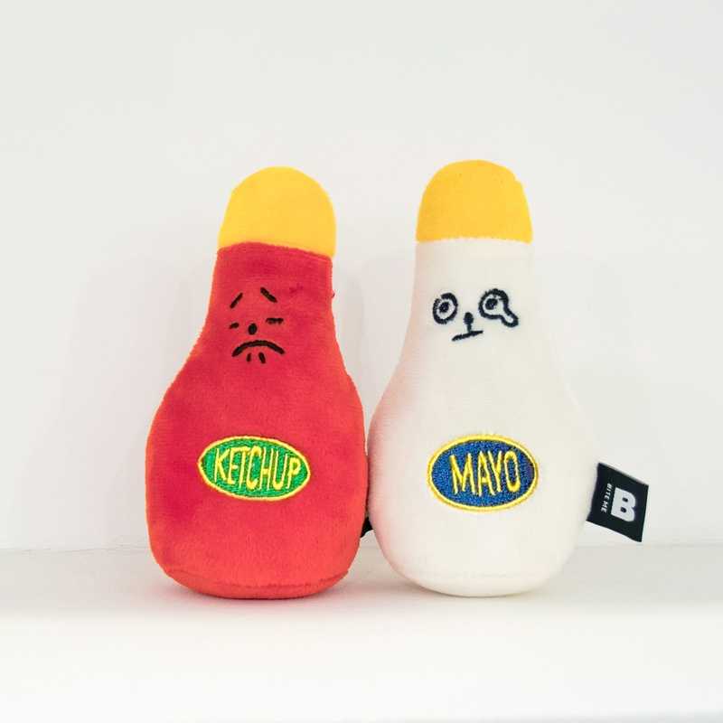Bite Me Ketchup and Mayonnaise Dog Toy ของเล่นซฮสมะเขือเทศกับซอสมายองเนส นำเข้าจากเกาหลี🇰🇷