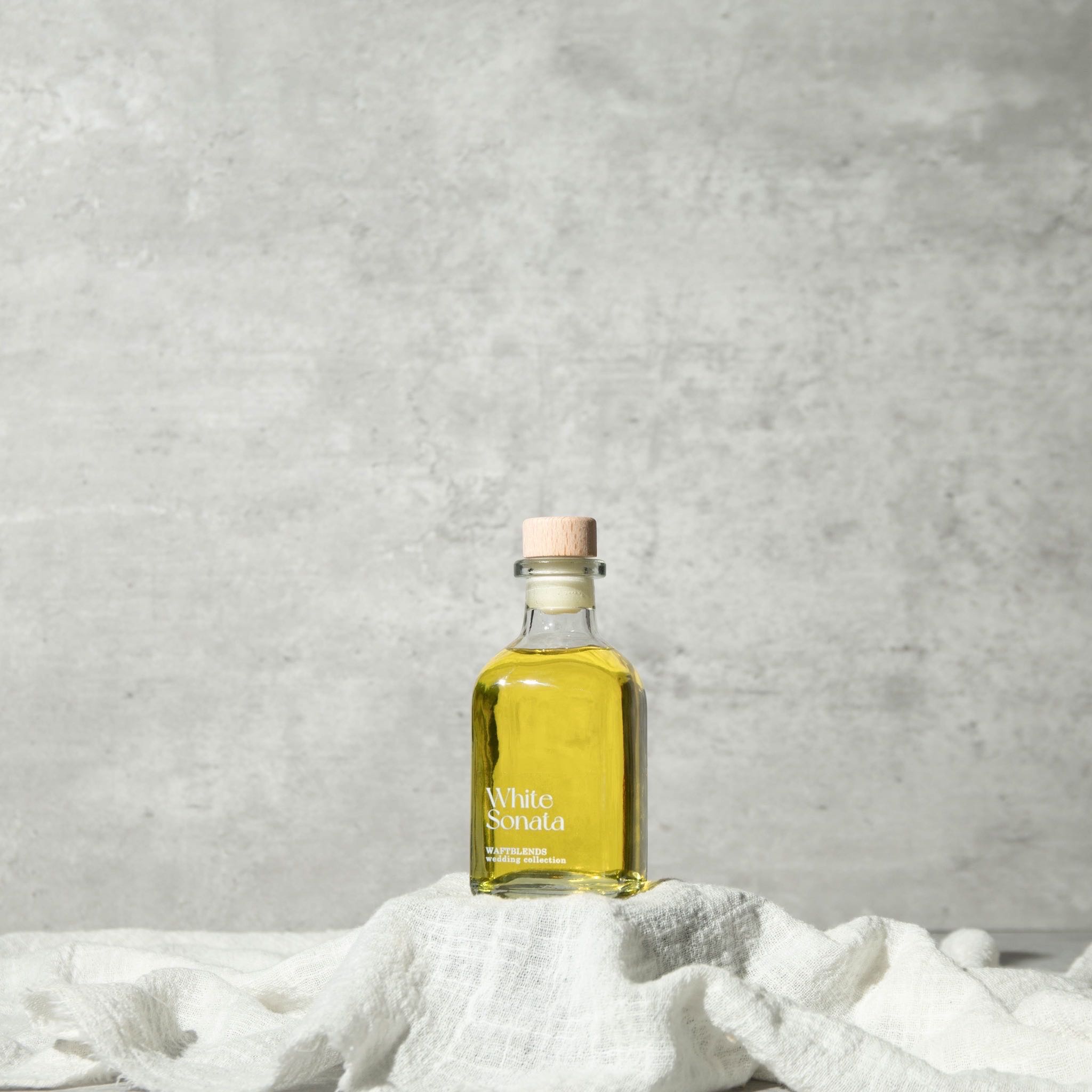 White sonata Diffuser 110ml พร้อมก้าน Waftblends Wedding collection