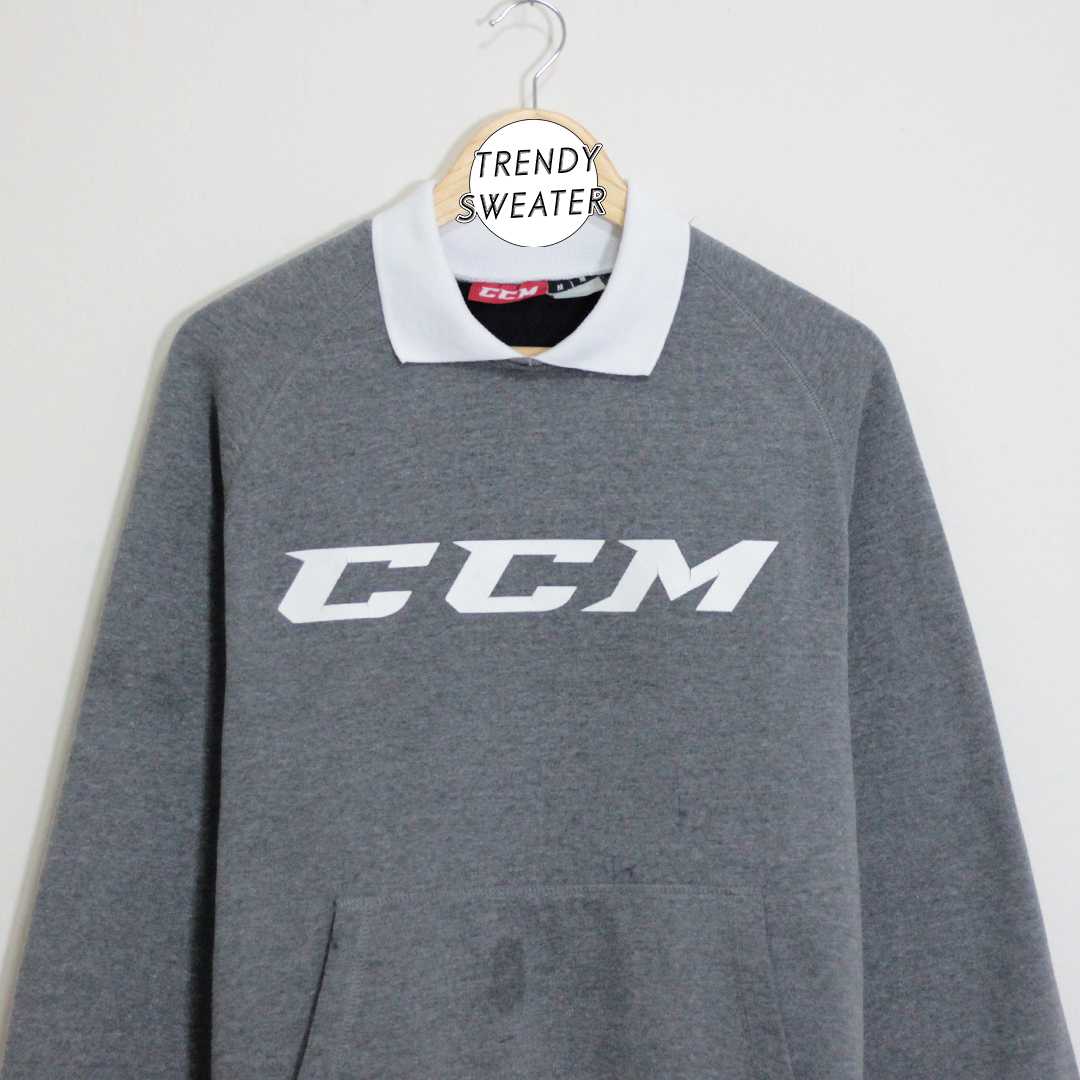 สเวตเตอร์ คอปก มือ 2 ป้าย CCM เนื้อผ้าสีเทา Size M