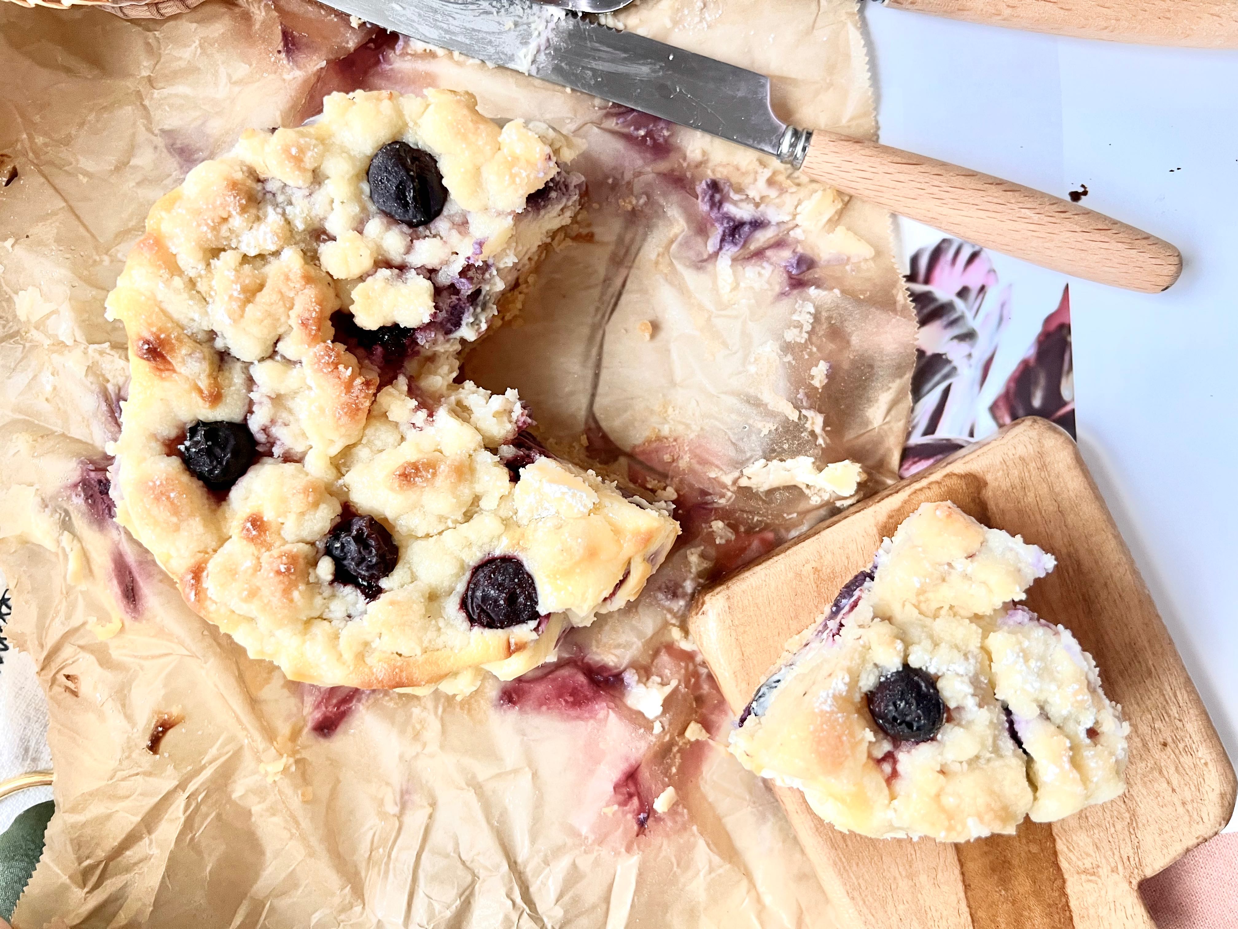 Blueberry Crumble Cheesecake 1/2P