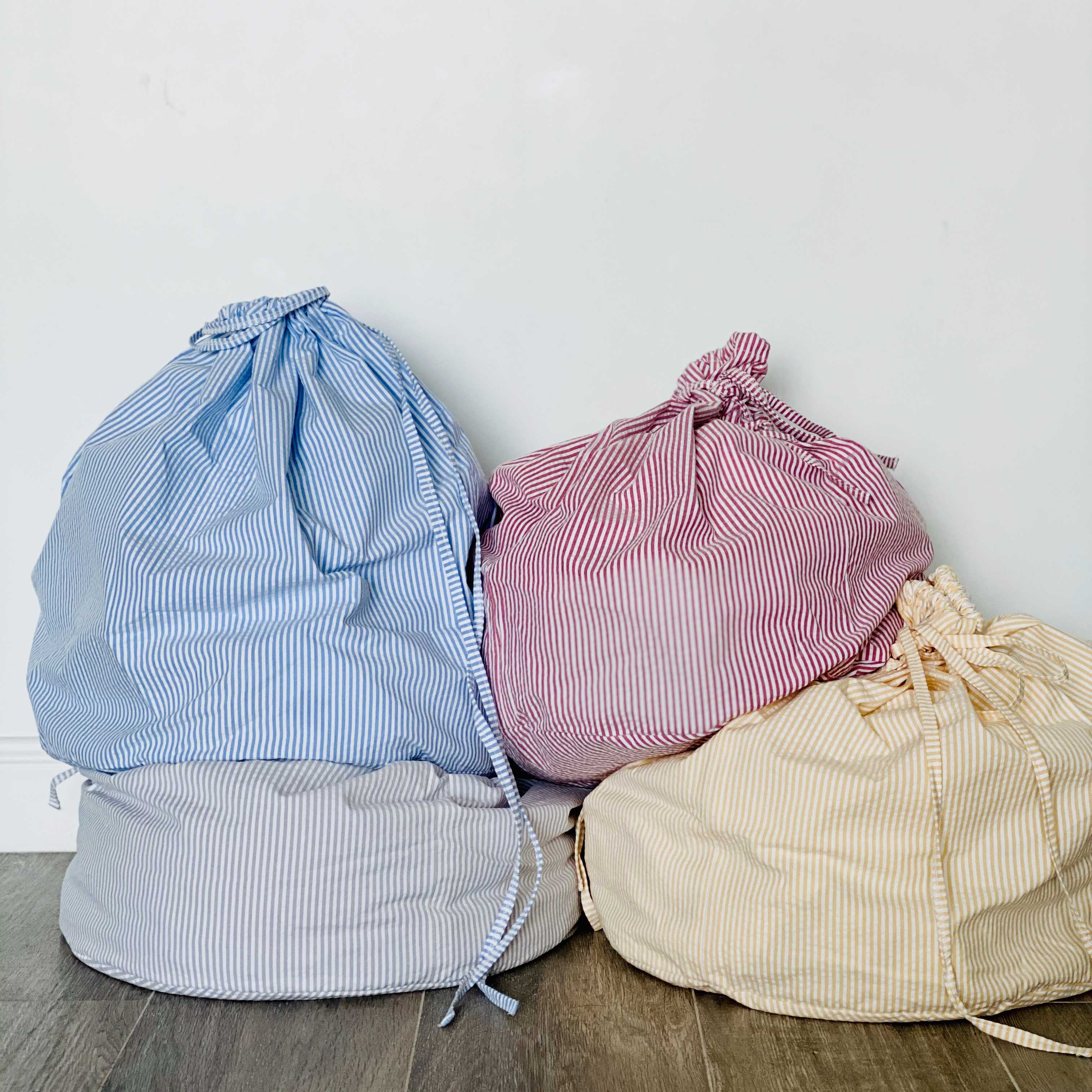 Tropical laundry bag