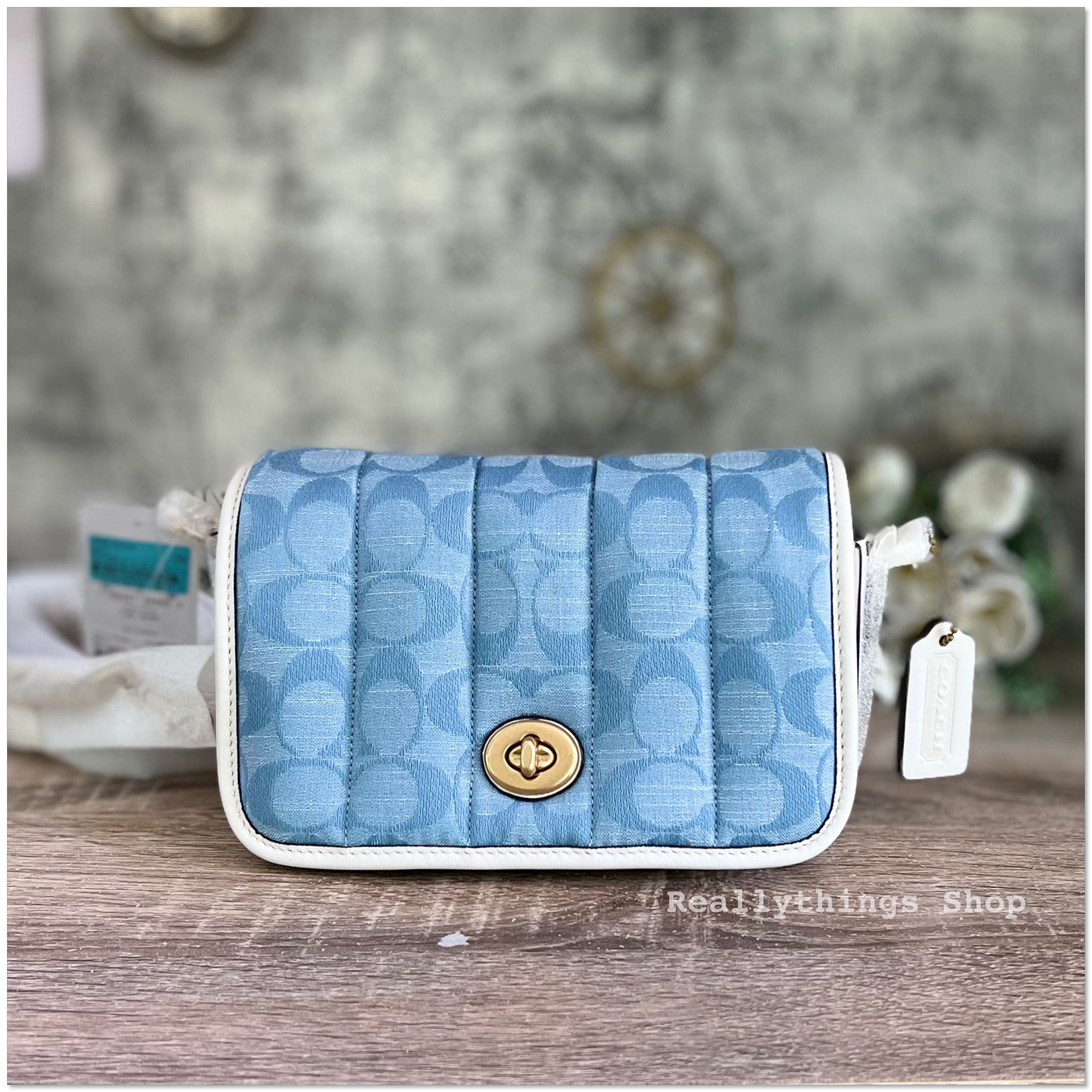 กระเป๋า Coach Signature Dinky 18 Chambray