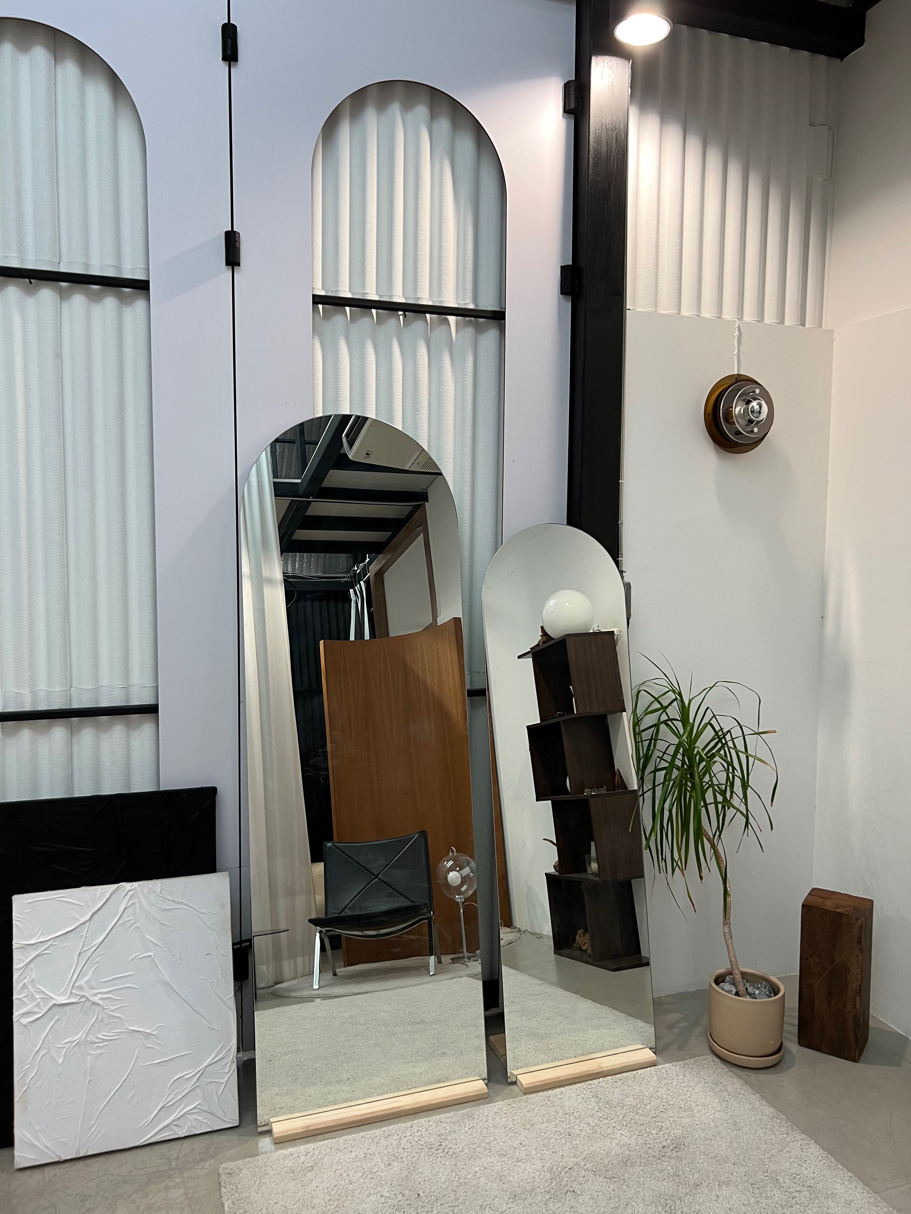 Arch180 + Flat stand(B) (เซทกระจกตั้งเอียงแบบพิงผนัง)