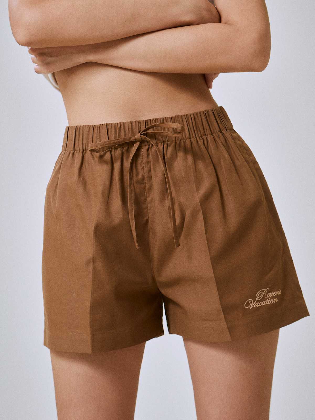  REVERIE Sundown Shorts (brown) - กางเกงขาสั้นเอวยางยืด(สีน้ำตาล)