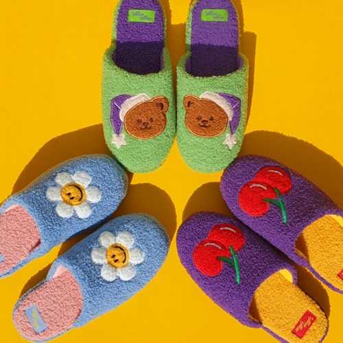 ( พร้อมส่ง ) Wiggle Wiggle Fleece Home Slipper รองเท้าเดินในบ้าน