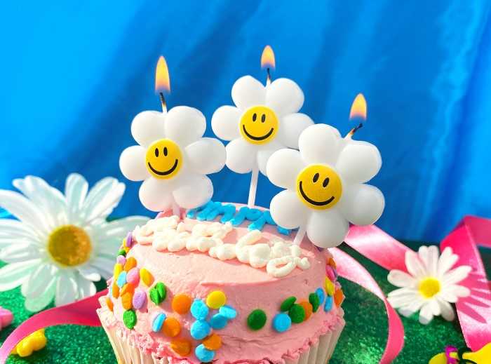 ( พร้อมส่ง ) Wiggle Wiggle Cake Candle เทียนเค้ก
