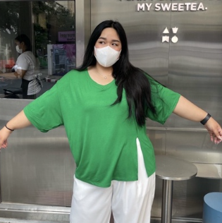V neck tee เสื้อยืดเรย่อนคอวี ผ่าหน้าข้าง