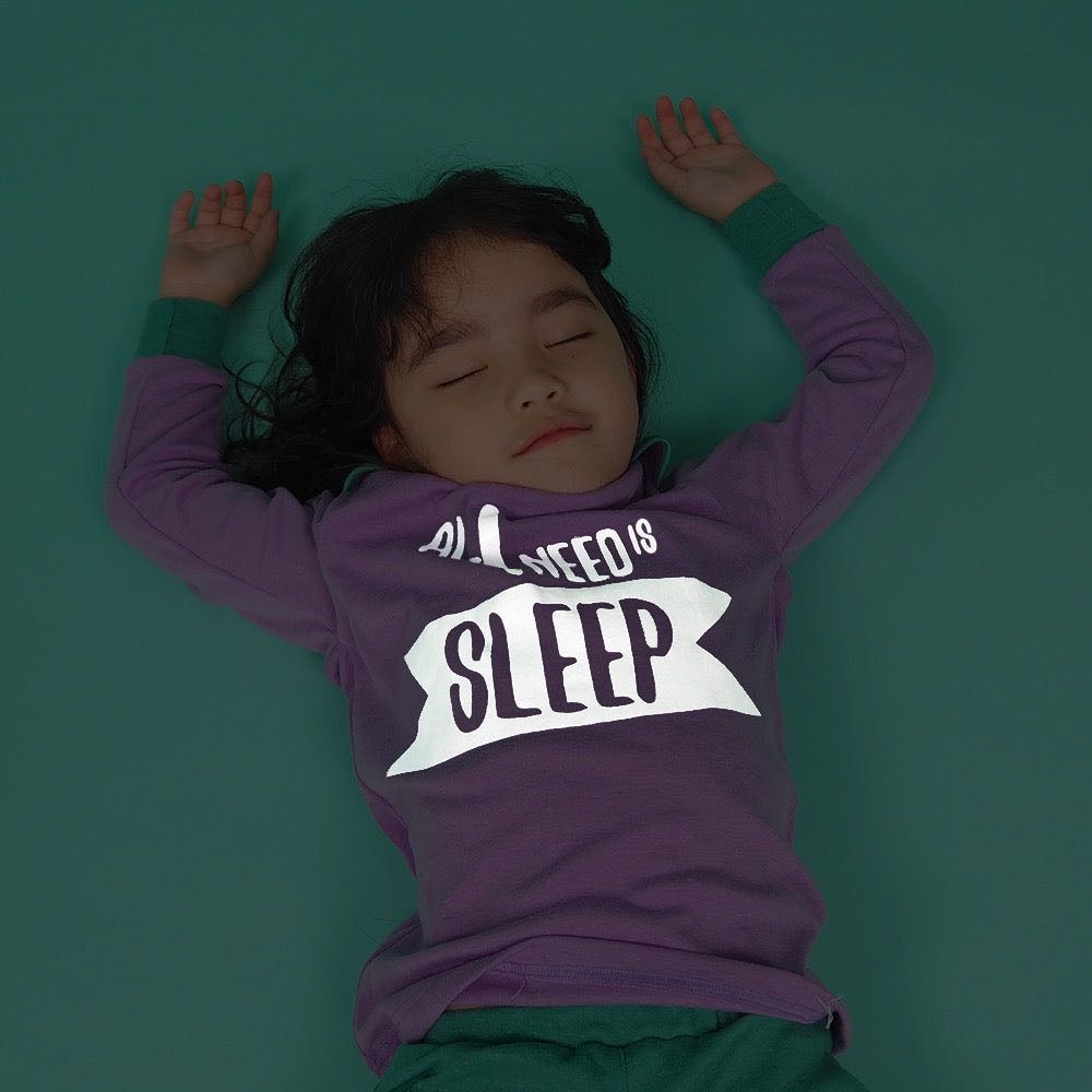 All I need is sleep/ ชุดนอนเรืองแสงสีม่วงเขียว