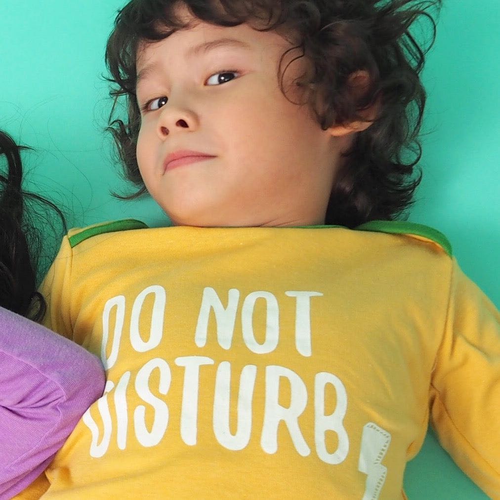 Do not disturb/ ชุดนอนเรืองแสงสีเหลืองเขียว