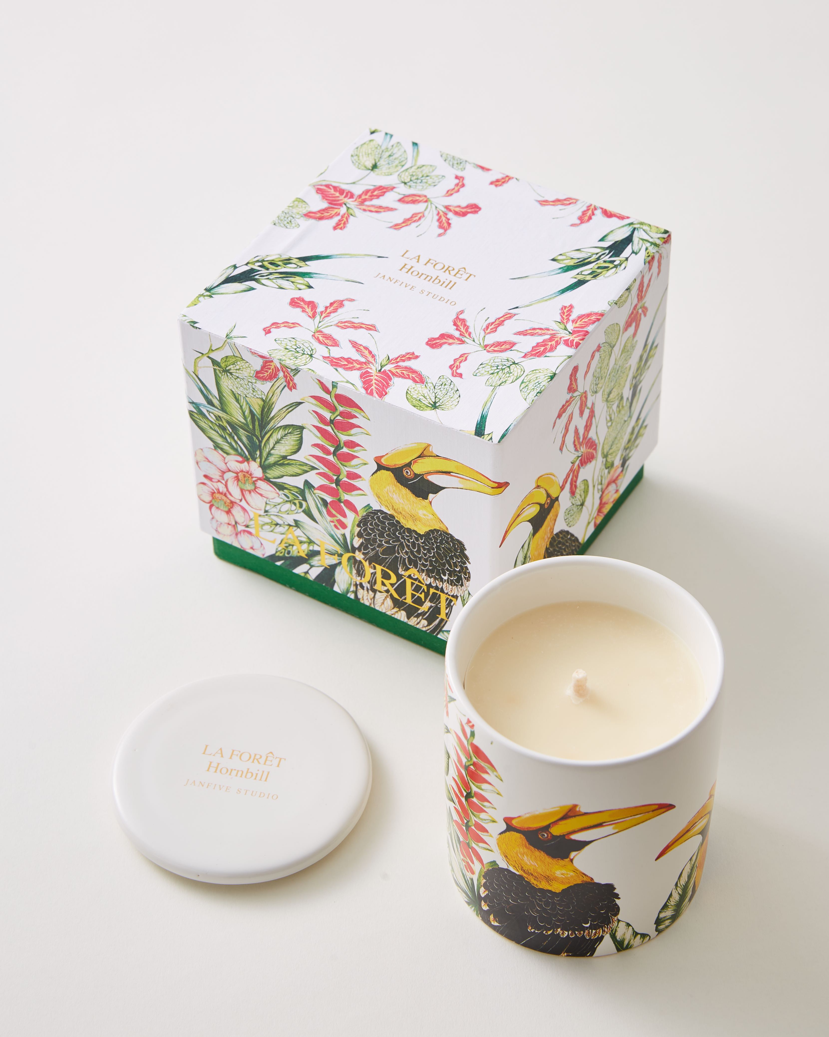 เทียนหอม ไขรำข้าว 250 ml. Le Jardin Perfume candle rice bran wax Hornbill