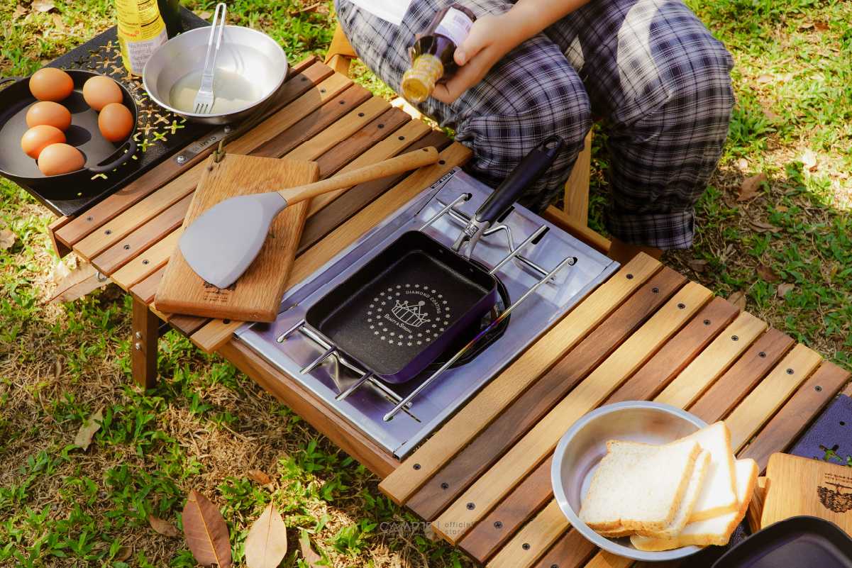 CAMP15 : LUNCH piXnic table /  โต๊ะพับไม้โอ๊คขนาดเล็ก เหมาะสำหรับการตั้งแคมป์