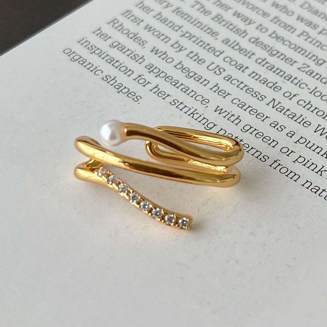 Lita Ear Cuff