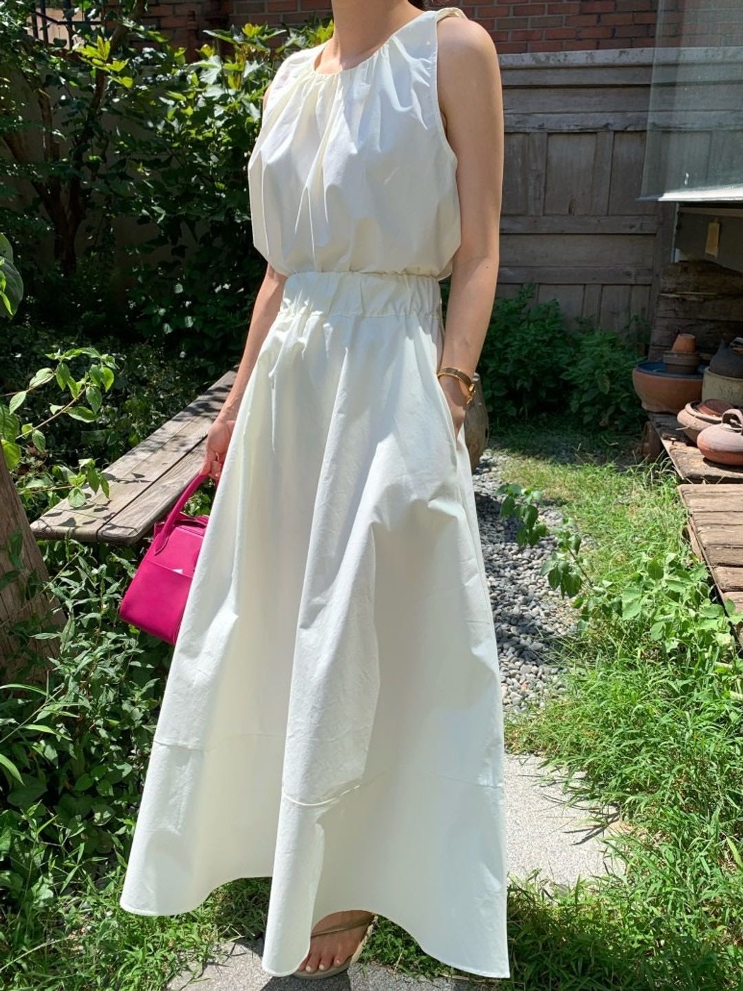 Sleeveless vest top +skirt (white/ cream beige)