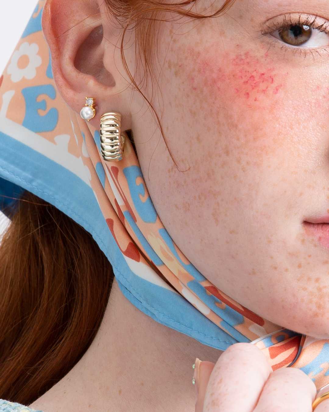 Julys - pollen earrings