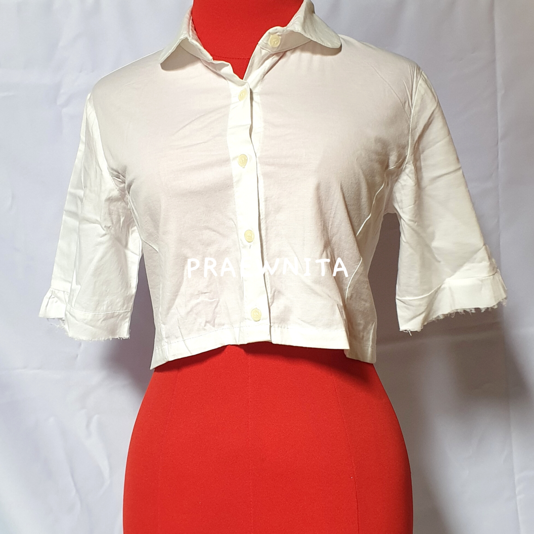 (อ่านก่อนซื้อ) เสื้อมือสอง เสื้อครอปสีขาว เสื้อเชิ้ต no.0104