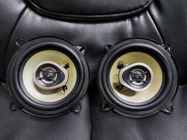 ลำโพงPioneer 150W2ทาง 4นิ้วเบสลอยกลางใสสะอาดชัดแหลวพริ้วครบทุกรายละเอียดไม่กินวัตต์ใช้กับฟร้อนเดิมๆ