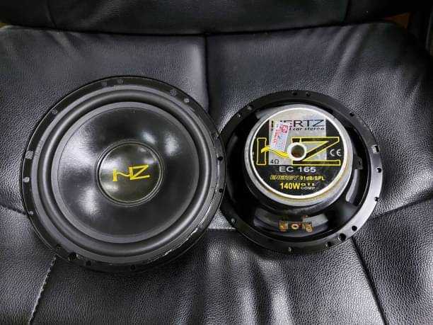 ลำโพงHertz EC-165แยกชิ้น2ทาง6.5นิ้วพร้อมทวิสเตอร์เสียงนุ่มเพราะกังวาลหายากผลิตและนำเข้าจากอิตาลีแท้