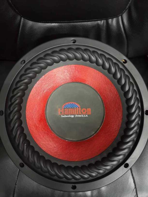 ซับ12นิ้ว Hamilton HW-3003L 330W+330W 660W 4 OHM + 4 OHMโครงหล่อว้อยคู่ขับหนักพุ่งแน่นเทคโนโลยีUSA
