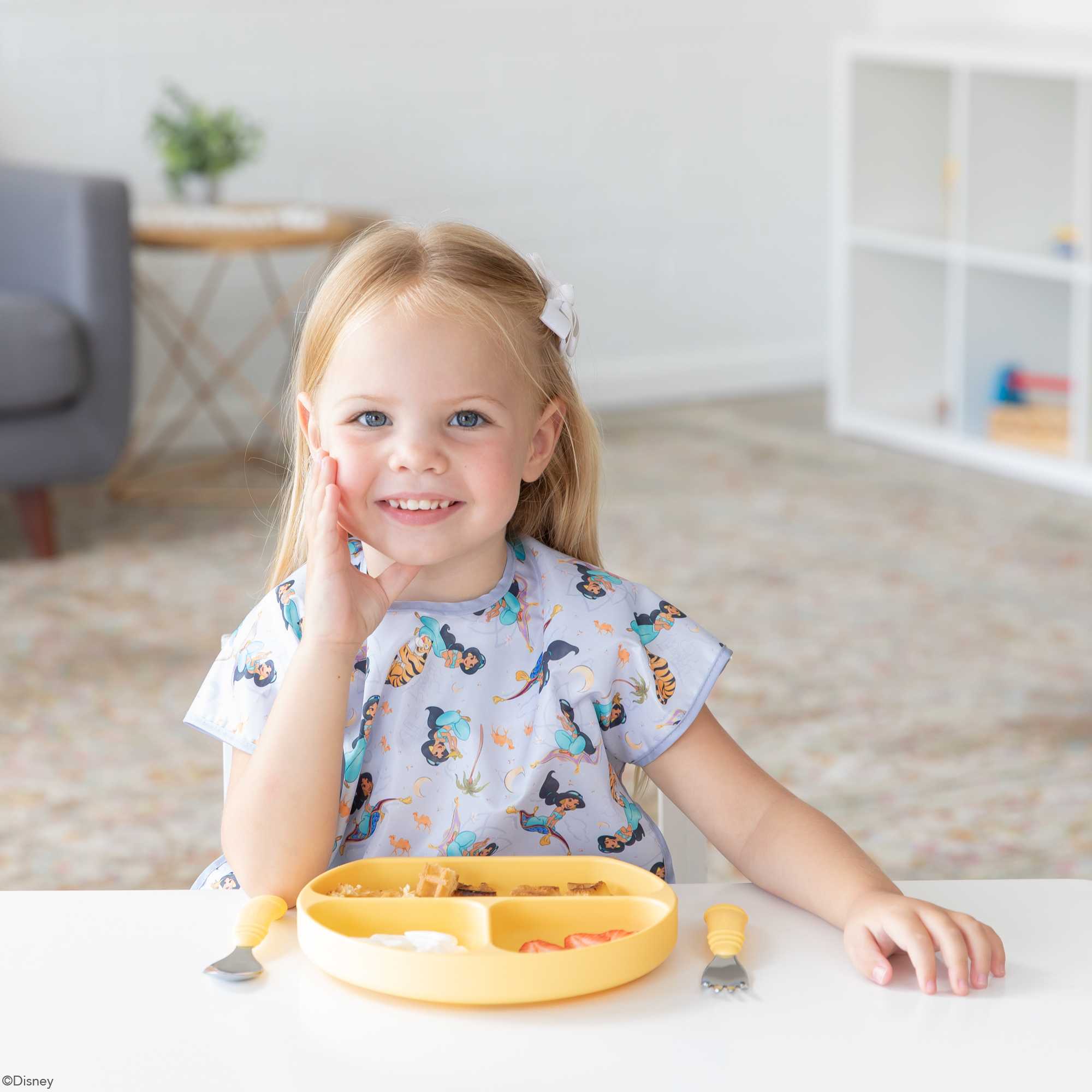 Bumkins เสื้อกันเปื้อน Collection Disney ,Sanrio รุ่น Junior Bib สำหรับ 1-3 ขวบ
