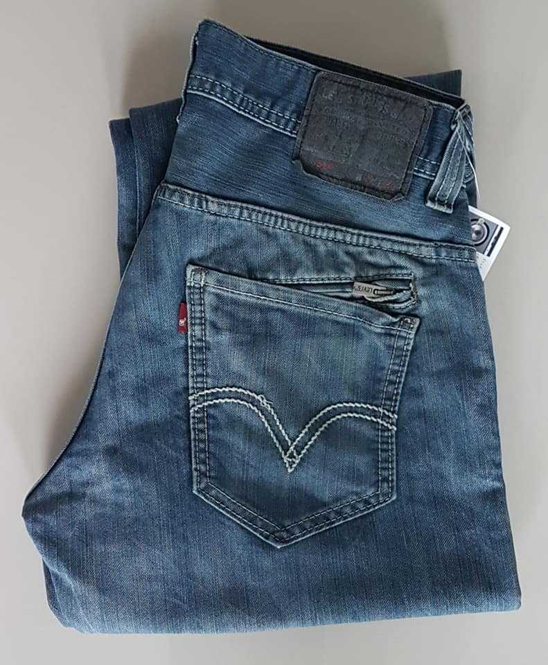 Levi's 514-0001  Size W32(I2124)