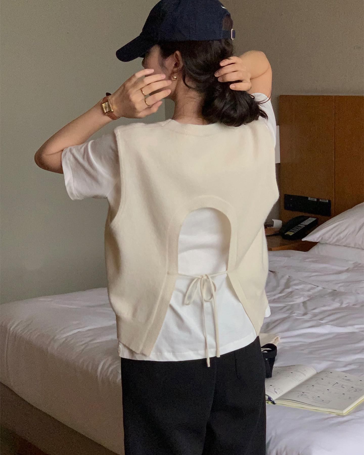 Mona vest [pre order]