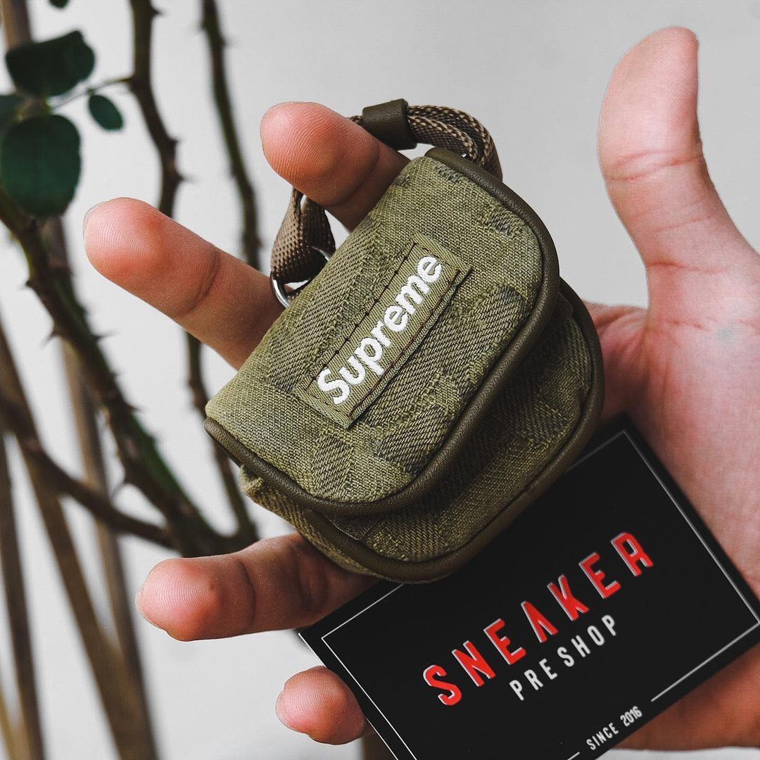 Supreme Fat Tip Jacquard Airpod Case Olive
