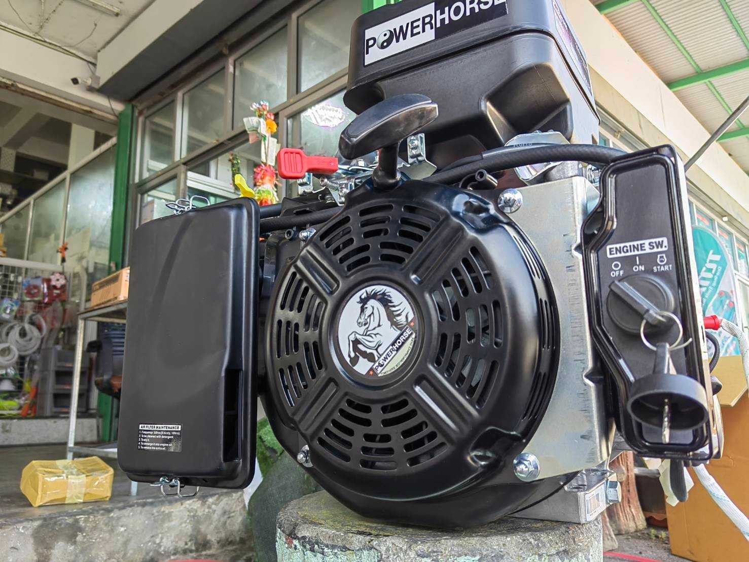 สุดยอดเครื่องยนต์เบนซิน 25 แรงม้า/4000 rpm  625 CC.ยี่ห้อ POWERHORSE