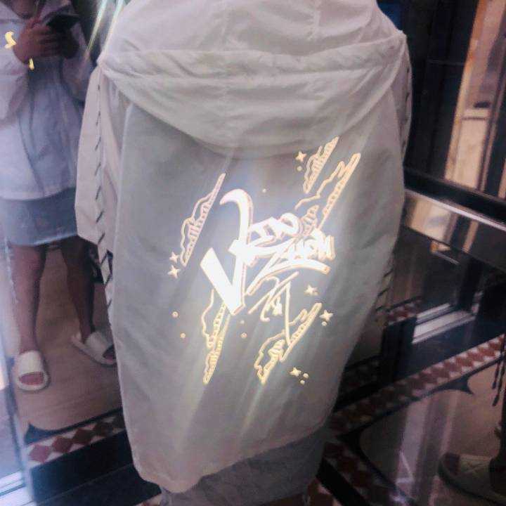 พร้อมส่ง - เสื้อ Reflector Hoodie หนาน
