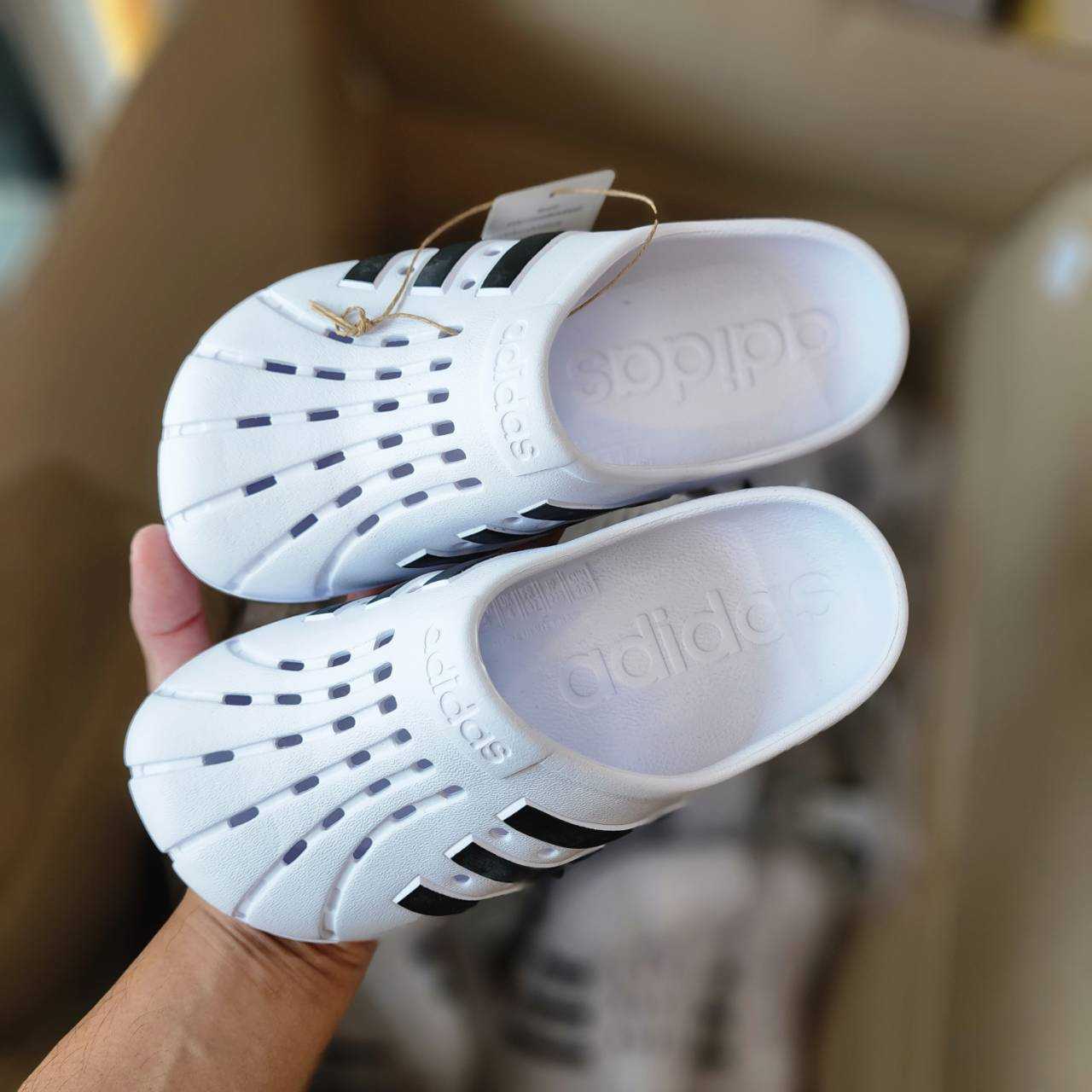 Adilette Clog สีขาว