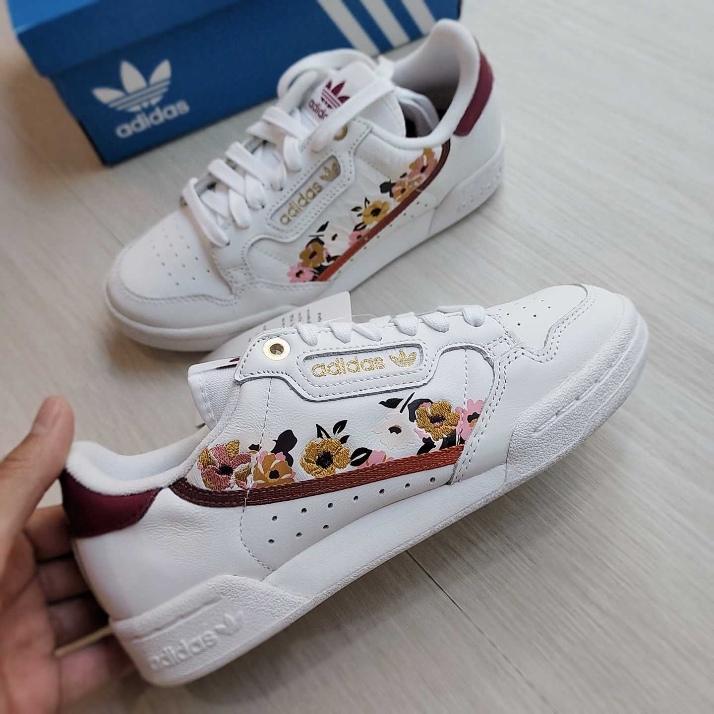 รองเท้า Adidas Continental 80 